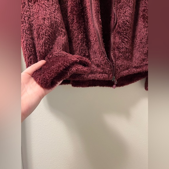 Avalanche outdoor supply company Sherpa zip up - Picture 3 of 6